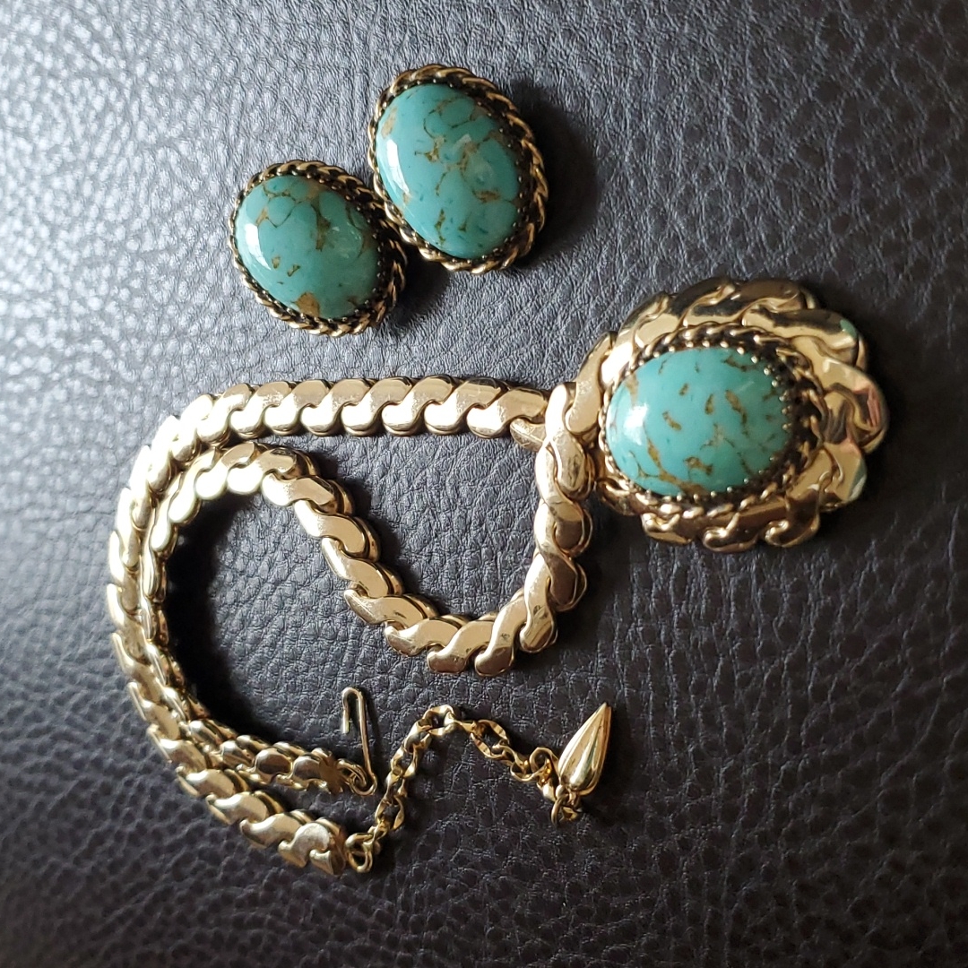 Vtg Whiting Davis Hubbell Glass Necklace Earring Set 175$